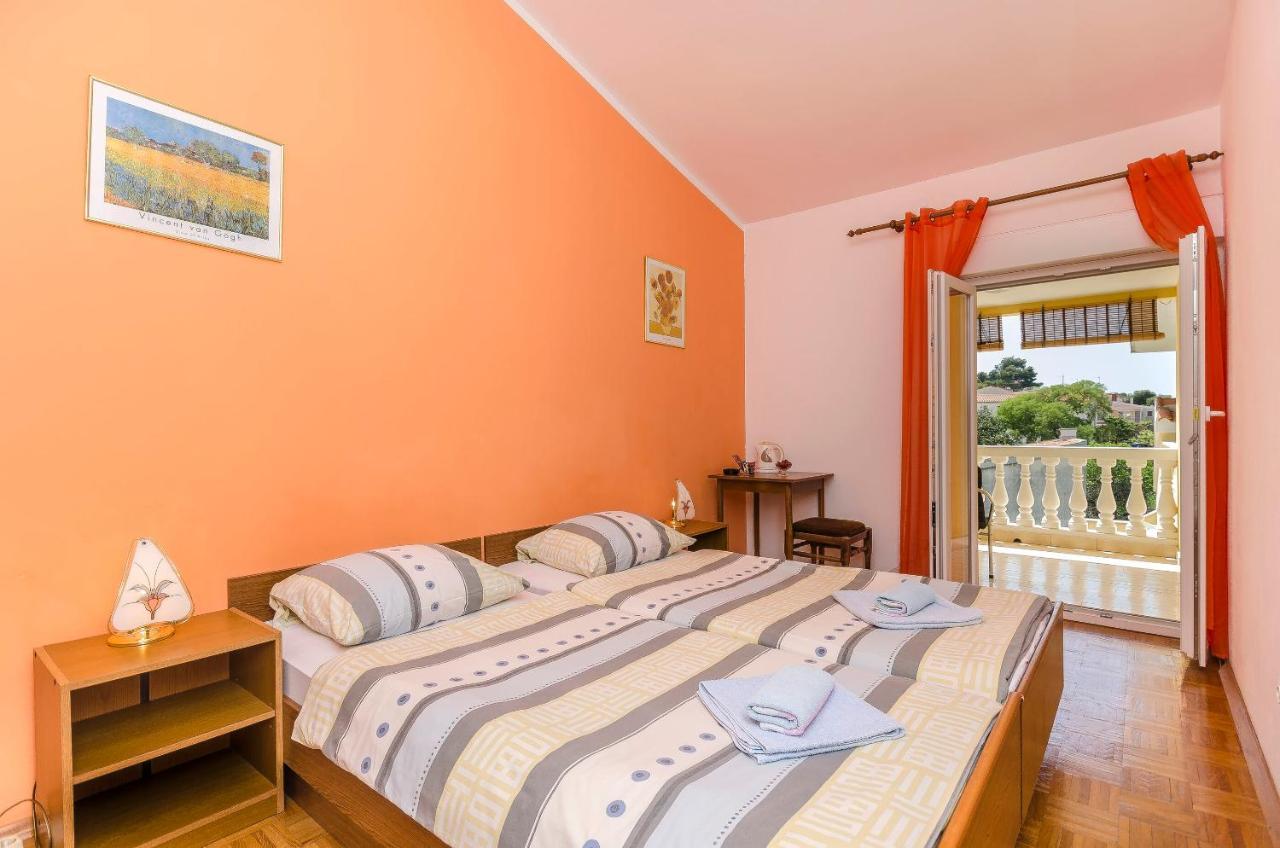Apartments And Room Take It Easy Трибунь Экстерьер фото